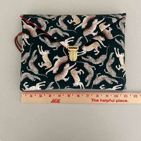 MAISON BALUCHON WRISTLET CLUTCH FABRIC ANIMAL PRINT COUTURE INSPIRED ELEGANT - Picture 6 of 8